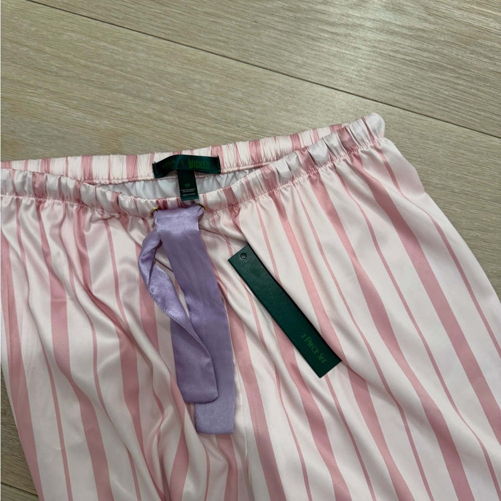 Wicked Glinda Pajama Set - Picture 7 of 8